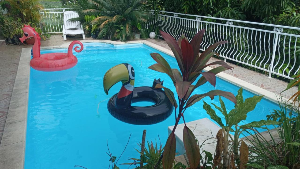 Manava Tahara'A Home Stay Mahina Luaran gambar